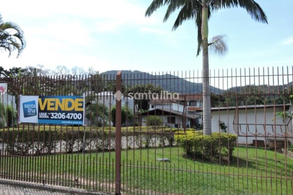 Terreno à venda com 3.200m² no bairro Rio Tavares em Florianópolis