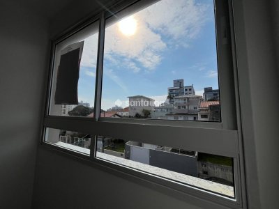 Apartamento à venda com 64m², 2 quartos, 1 suíte, 1 vaga no bairro Coqueiros em Florianópolis - Foto 3