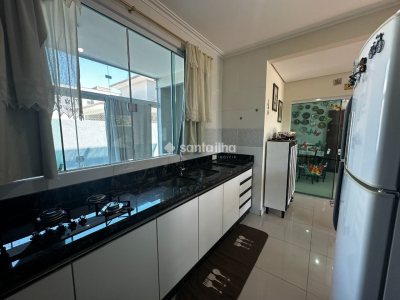 Casa à venda com 129m², 3 quartos, 1 suíte, 2 vagas no bairro Campeche em Florianópolis - Foto 7