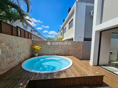 Casa à venda com 137m², 3 quartos, 1 suíte, 2 vagas no bairro Campeche em Florianópolis - Foto 3