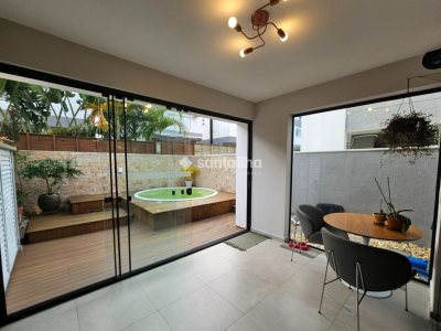 Casa à venda com 137m², 3 quartos, 1 suíte, 2 vagas no bairro Campeche em Florianópolis - Foto 16