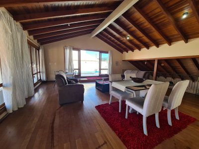 Casa à venda com 521m², 5 quartos, 3 suítes, 4 vagas no bairro Morro das Pedras em Florianópolis - Foto 15