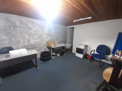 Galpão para alugar ou comprar com 300m², 4 vagas no bairro Ribeirão da Ilha em Florianópolis - Foto 6