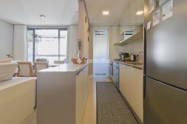 Apartamento à venda com 87m², 2 quartos, 2 suítes, 2 vagas no bairro Agronômica em Florianópolis