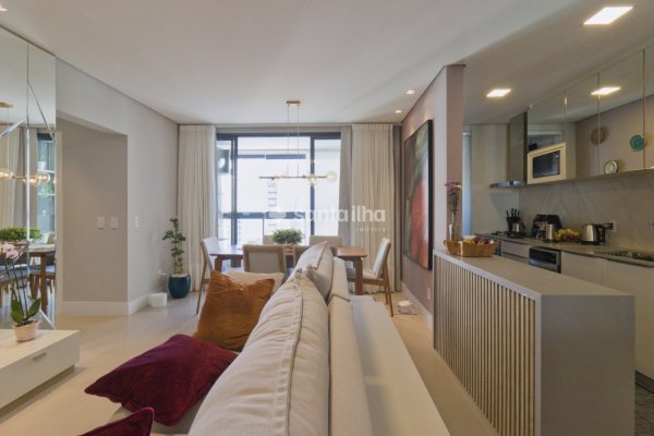 Apartamento à venda com 87m², 2 quartos, 2 suítes, 2 vagas no bairro Agronômica em Florianópolis