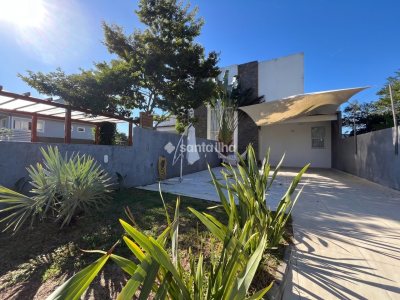 Casa para alugar com 129m², 3 quartos, 1 suíte, 2 vagas no bairro Campeche em Florianópolis - Foto 33