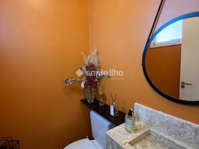Casa para alugar com 129m², 3 quartos, 1 suíte, 2 vagas no bairro Campeche em Florianópolis - Foto 13