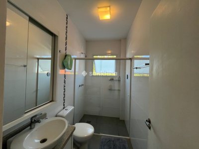 Casa para alugar com 129m², 3 quartos, 1 suíte, 2 vagas no bairro Campeche em Florianópolis - Foto 23