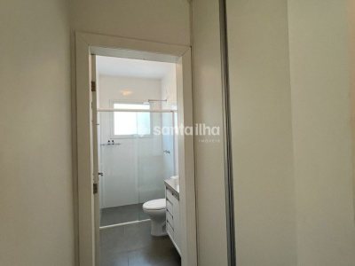 Casa para alugar com 129m², 3 quartos, 1 suíte, 2 vagas no bairro Campeche em Florianópolis - Foto 27