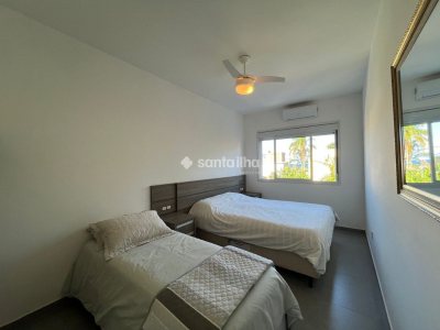 Casa para alugar com 129m², 3 quartos, 1 suíte, 2 vagas no bairro Campeche em Florianópolis - Foto 28