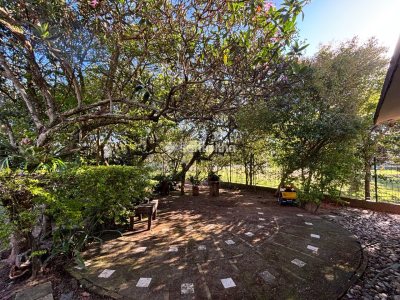 Casa em Condomínio à venda com 226m², 3 quartos, 1 suíte, 4 vagas no bairro Morro das Pedras em Florianópolis - Foto 31