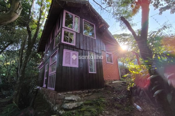 Casa à venda com 50m², 1 quarto, 2 vagas no bairro Pântano do Sul em Florianópolis