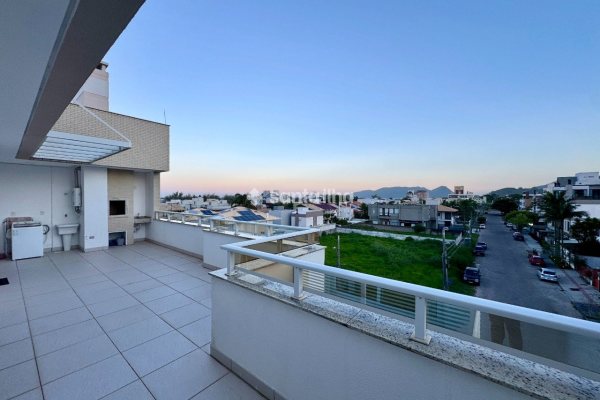 Cobertura à venda com 83m², 1 quarto, 1 vaga no bairro Campeche em Florianópolis