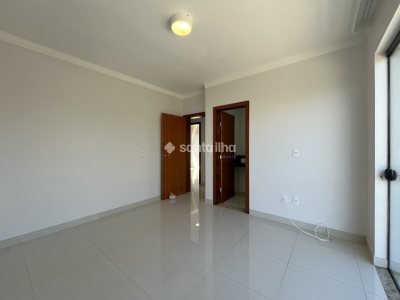 Casa para alugar ou comprar com 199m², 4 quartos, 1 suíte, 4 vagas no bairro Campeche em Florianópolis - Foto 17