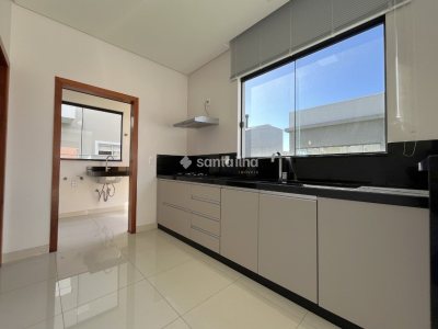 Casa para alugar ou comprar com 199m², 4 quartos, 1 suíte, 4 vagas no bairro Campeche em Florianópolis - Foto 4