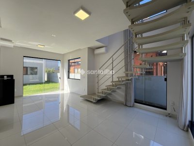 Casa para alugar ou comprar com 199m², 4 quartos, 1 suíte, 4 vagas no bairro Campeche em Florianópolis - Foto 2