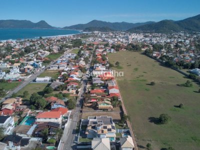 Casa à venda com 250m², 4 quartos, 2 suítes, 2 vagas no bairro Campeche em Florianópolis - Foto 43