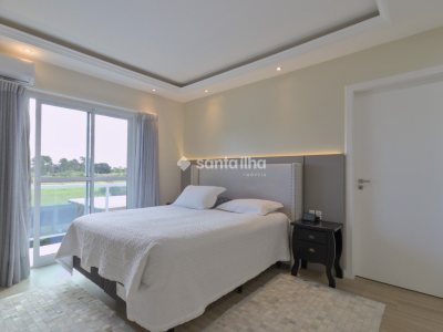 Casa à venda com 250m², 4 quartos, 2 suítes, 2 vagas no bairro Campeche em Florianópolis - Foto 19