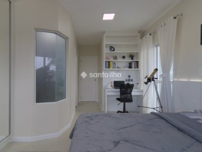 Casa à venda com 250m², 4 quartos, 2 suítes, 2 vagas no bairro Campeche em Florianópolis - Foto 30