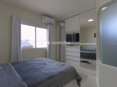 Casa à venda com 250m², 4 quartos, 2 suítes, 2 vagas no bairro Campeche em Florianópolis - Foto 31