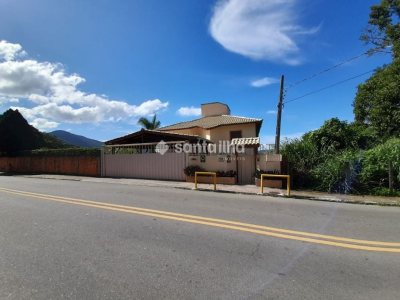 Casa à venda com 320m², 3 quartos, 1 suíte, 3 vagas no bairro Lagoa da Conceição em Florianópolis - Foto 32