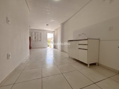 Casa para alugar com 61m², 2 quartos, 1 vaga no bairro Campeche em Florianopolis - Foto 6
