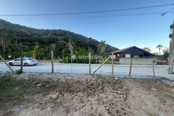 Terreno à venda com 468m² no bairro Rio Tavares em Florianópolis
