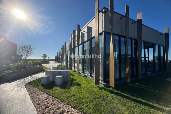 Sala/Conjunto à venda com 27m², 1 vaga no bairro Campeche em Florianópolis