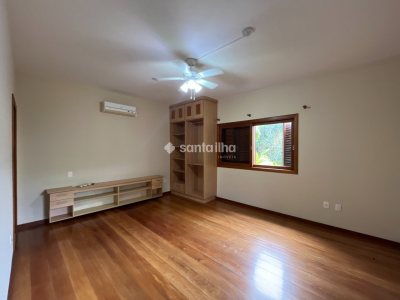 Casa em Condomínio para alugar ou comprar com 320m², 5 quartos, 5 suítes, 4 vagas no bairro Rio Tavares em Florianópolis - Foto 8