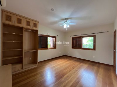 Casa em Condomínio para alugar ou comprar com 320m², 5 quartos, 5 suítes, 4 vagas no bairro Rio Tavares em Florianópolis - Foto 10
