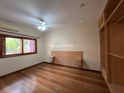 Casa em Condomínio para alugar ou comprar com 320m², 5 quartos, 5 suítes, 4 vagas no bairro Rio Tavares em Florianópolis - Foto 14