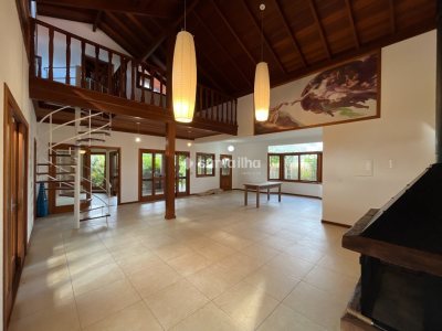 Casa em Condomínio para alugar ou comprar com 320m², 5 quartos, 5 suítes, 4 vagas no bairro Rio Tavares em Florianópolis - Foto 2