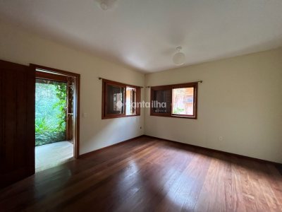 Casa em Condomínio para alugar ou comprar com 320m², 5 quartos, 5 suítes, 4 vagas no bairro Rio Tavares em Florianópolis - Foto 39