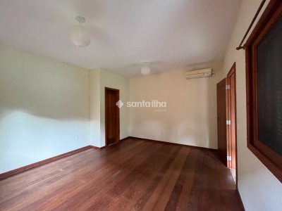 Casa em Condomínio para alugar ou comprar com 320m², 5 quartos, 5 suítes, 4 vagas no bairro Rio Tavares em Florianópolis - Foto 41