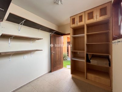 Casa em Condomínio para alugar ou comprar com 320m², 5 quartos, 5 suítes, 4 vagas no bairro Rio Tavares em Florianópolis - Foto 45