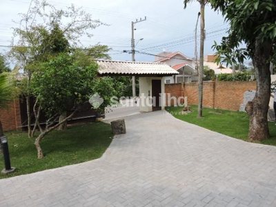 Casa à venda com 200m², 4 quartos, 2 suítes, 1 vaga no bairro Campeche em Florianópolis - Foto 19