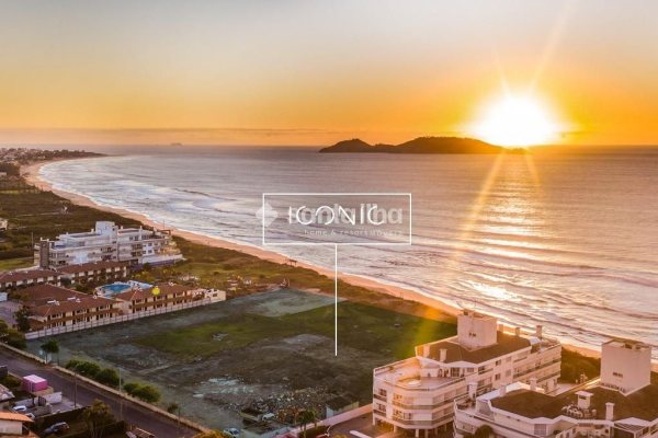 Cobertura à venda com 93m², 2 quartos, 1 suíte, 2 vagas no bairro Morro das Pedras em Florianópolis