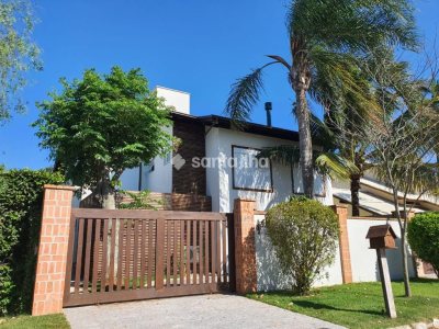 Casa para alugar com 350m², 7 quartos, 3 suítes, 2 vagas no bairro Novo Campeche em Florianópolis - Foto 18