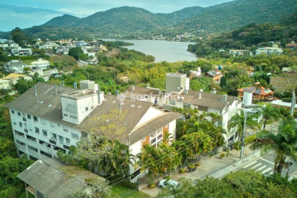 Apartamento à venda com 187m², 4 quartos, 2 suítes, 3 vagas no bairro Lagoa da Conceição em Florianópolis