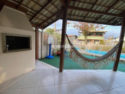 Casa para alugar ou comprar com 170m², 4 quartos, 2 suítes, 4 vagas no bairro Armação em Florianópolis - Foto 3
