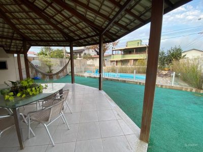 Casa para alugar ou comprar com 170m², 4 quartos, 2 suítes, 4 vagas no bairro Armação em Florianópolis - Foto 2