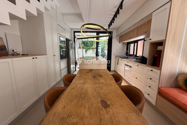 Casa à venda com 123m², 3 quartos, 1 suíte, 1 vaga no bairro Campeche em Florianópolis