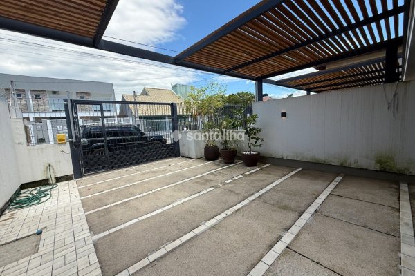 Casa à venda com 123m², 3 quartos, 1 suíte, 1 vaga no bairro Campeche em Florianópolis