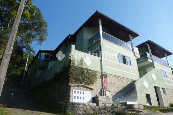 Pousada à venda com 399m², 4 quartos, 7 vagas no bairro Armação em Florianópolis