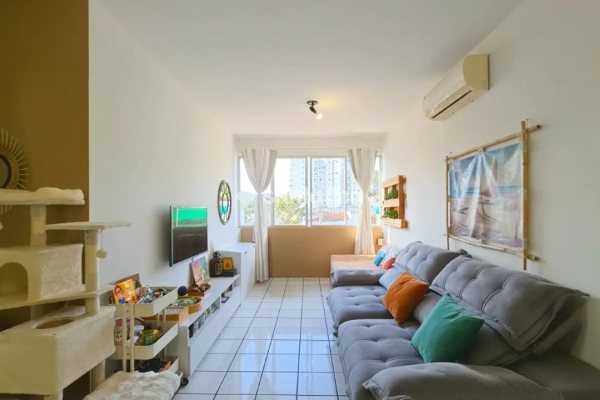 Apartamento à venda com 72m², 2 quartos, 1 vaga no bairro Agronômica em Florianópolis