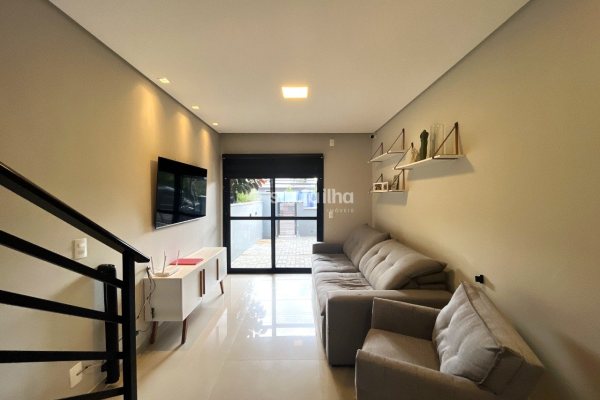 Casa à venda com 145m², 3 quartos, 1 suíte, 2 vagas no bairro Ribeirão da Ilha em Florianópolis