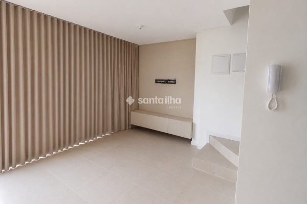 Casa à venda com 131m², 2 quartos, 1 suíte, 1 vaga no bairro Ribeirão da Ilha em Florianópolis