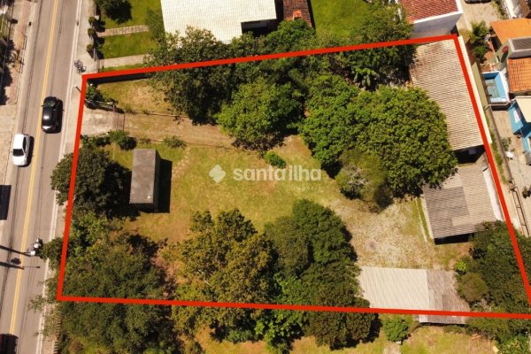 Terreno à venda com 1.434m², 1 vaga no bairro Campeche em Florianópolis