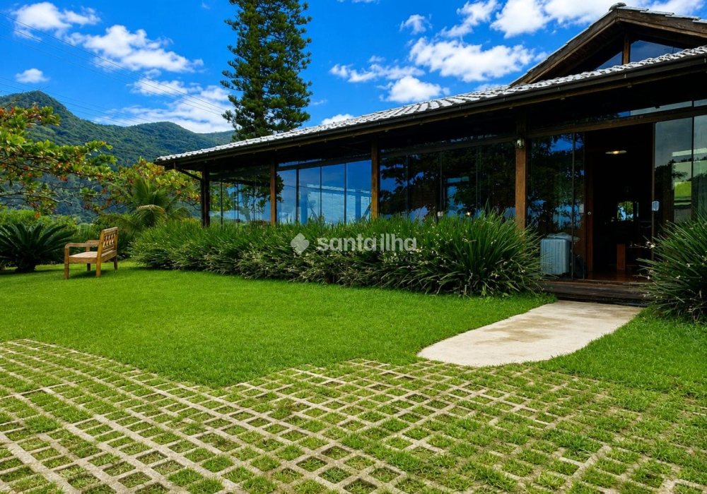 Casa à venda com 240m², 4 quartos, 3 suítes, 2 vagas no bairro Pântano do Sul em Florianópolis - Foto 1