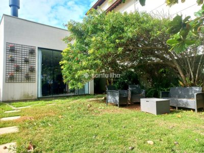 Casa à venda com 240m², 4 quartos, 3 suítes, 2 vagas no bairro Pântano do Sul em Florianópolis - Foto 4